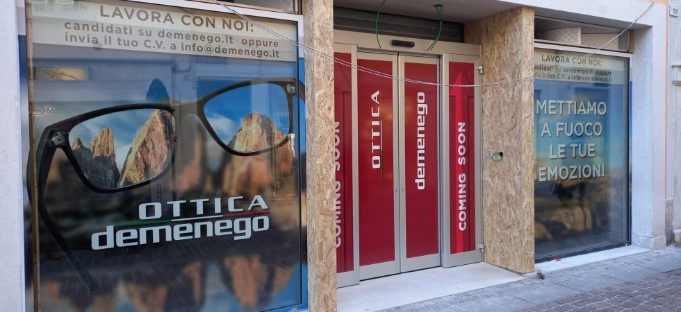 Nuova apertura a Rovereto, all'ex negozio Sait in via Mazzini arriva ottica Demenego: “Cerchiamo risorse sul territorio”
